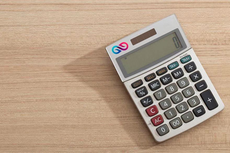 Калькулятор с логотипом